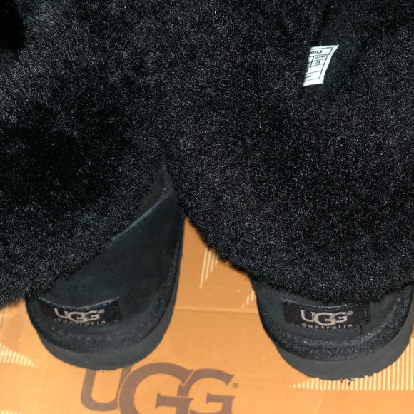 Ugg Australia Bailey boots (black) sz 7 - Picture 3 of 14